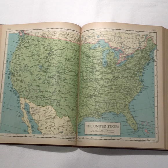 1941 Encyclopedia Britannia World Atlas Leather-Bound - Picture 6 of 16